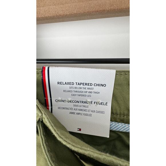 Tommy Hilfiger Womens Green Relaxed Tapered Leg Chino Pants Belted Size 12 NWT - Picture 7 of 8